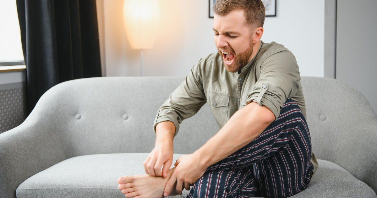 what are peripheral nerve symptoms